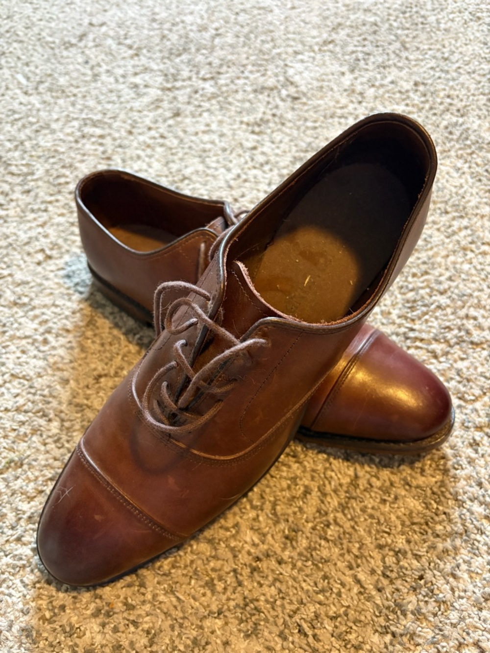 Allen Edmonds Burgundy Brown Cap-Toe Oxford Lace-Up Shoes